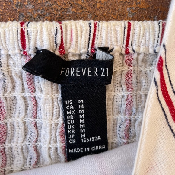 Striped crop top ❤️🤍 - Picture 5 of 5